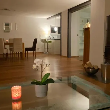 Luxus-ferienhaus: Geräumige Mit Balkon Und Garten Nahe Regensburg * Laaber