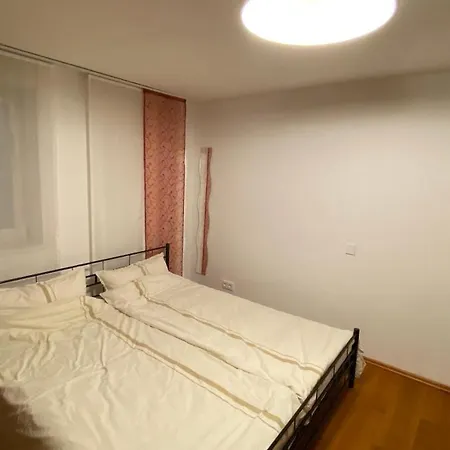 Luxus Im Eigenen Ferienhaus, 120 Qm, Naehe Regensburg Mit Balkon, Terrasse & Garten, Gute Zuganbindung Laber