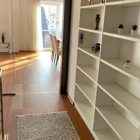 Luxus-ferienhaus: Geräumige Mit Balkon Und Garten Nahe Regensburg Apartment Laaber