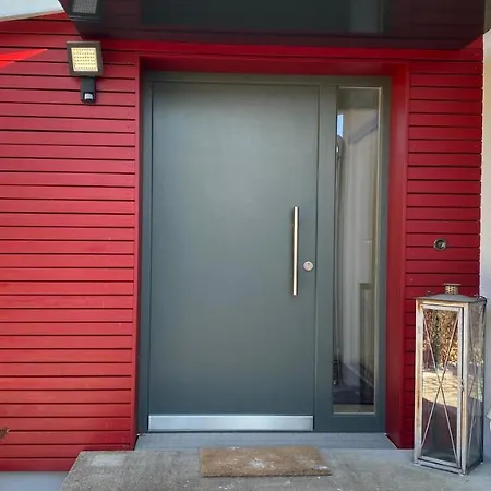 Apartment Luxus-ferienhaus: Geräumige Mit Balkon Und Garten Nahe Regensburg