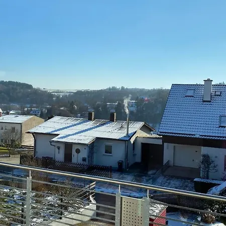 Luxus-ferienhaus: Geräumige Mit Balkon Und Garten Nahe Regensburg
