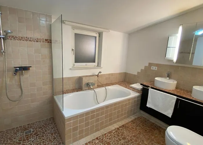 Luxus Im Eigenen Ferienhaus, 120 Qm, Naehe Regensburg Mit Balkon, Terrasse & Garten, Gute Zuganbindung アパート