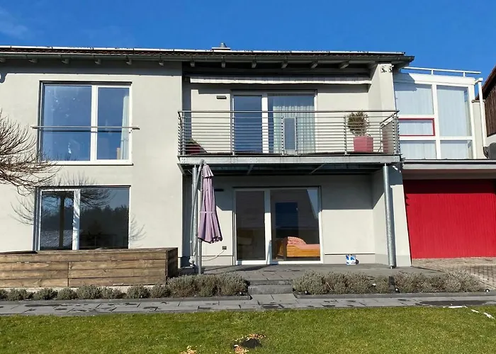 アパート Luxus Im Eigenen Ferienhaus, 120 Qm, Naehe Regensburg Mit Balkon, Terrasse & Garten, Gute Zuganbindung Laber