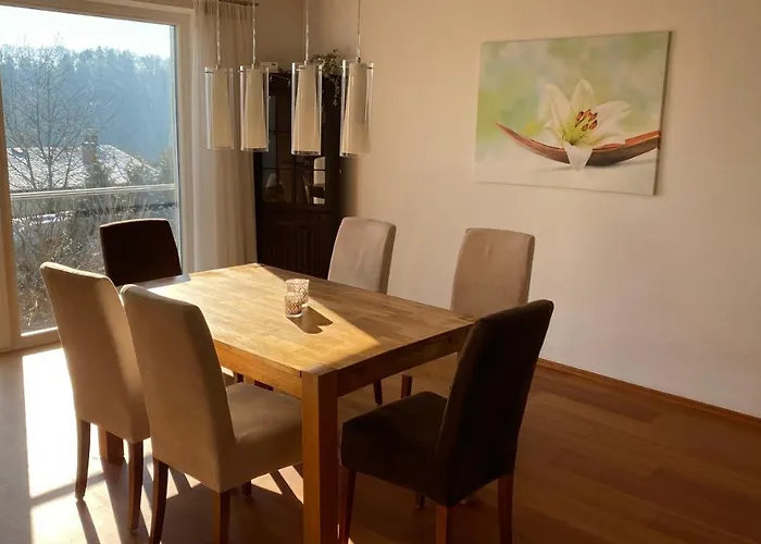 Luxus Im Eigenen Ferienhaus, 120 Qm, Naehe Regensburg Mit Balkon, Terrasse & Garten, Gute Zuganbindung アパート *
