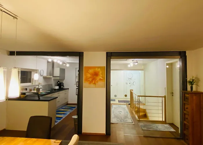 Luxus Im Eigenen Ferienhaus, 120 Qm, Naehe Regensburg Mit Balkon, Terrasse & Garten, Gute Zuganbindung アパート Laber
