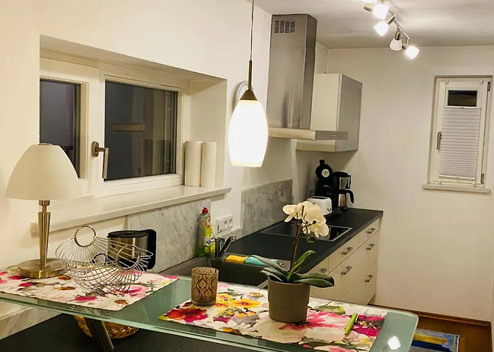アパート Luxus Im Eigenen Ferienhaus, 120 Qm, Naehe Regensburg Mit Balkon, Terrasse & Garten, Gute Zuganbindung