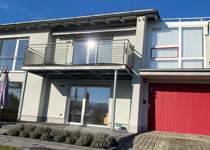 Luxus Im Eigenen Ferienhaus, 120 Qm, Naehe Regensburg Mit Balkon, Terrasse & Garten, Gute Zuganbindung アパート Laber