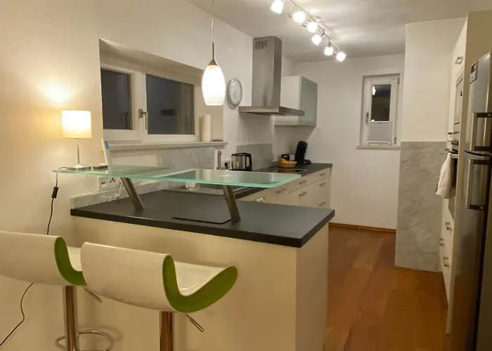 Διαμέρισμα Luxus Im Eigenen Ferienhaus, 120 Qm, Naehe Regensburg Mit Balkon, Terrasse & Garten, Gute Zuganbindung *